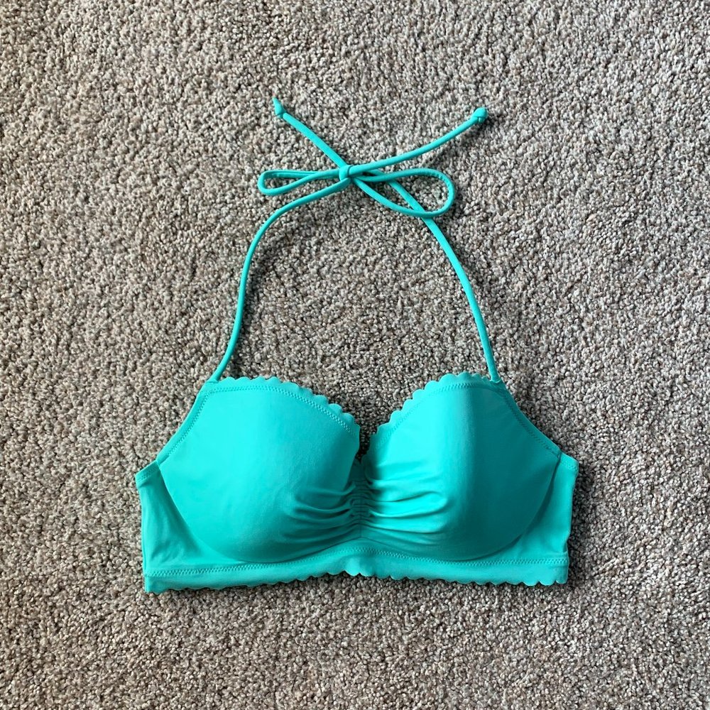 victoria's secret mint scalloped bikini top 🤍 34C